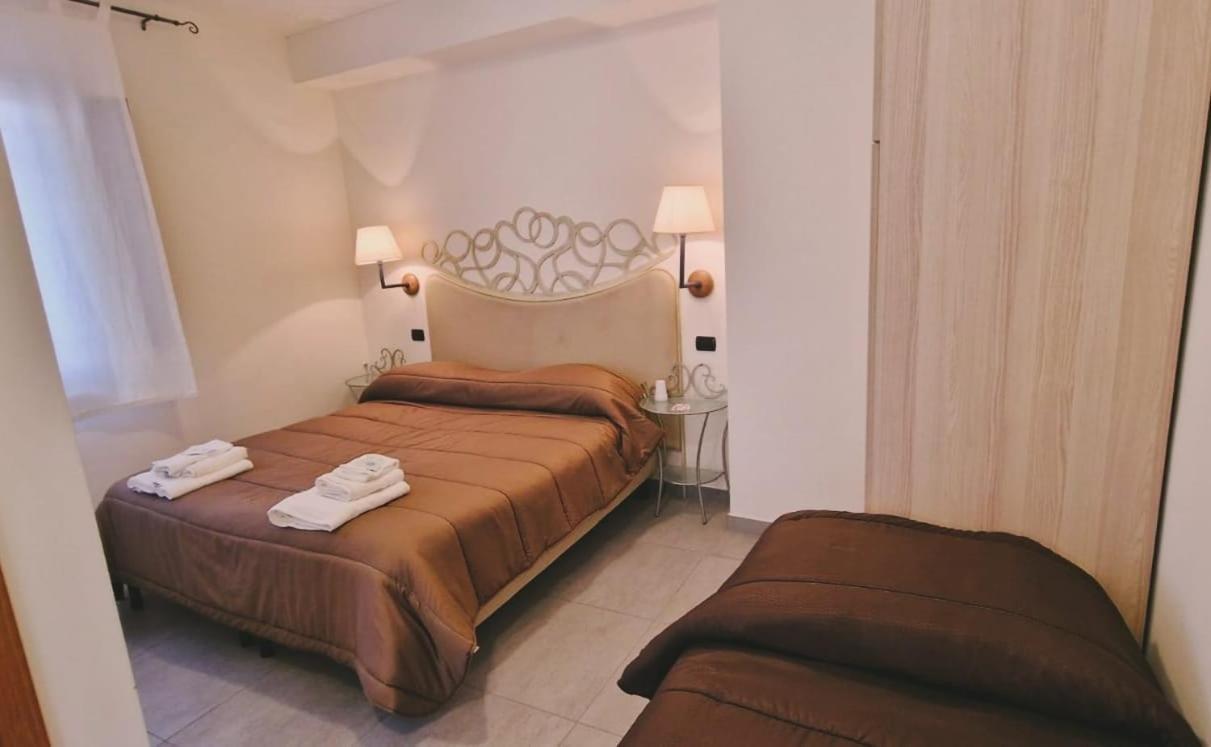 Casa Di Fiore Bad And Breakfast Bed & Breakfast San Giovanni in Fiore Exterior photo